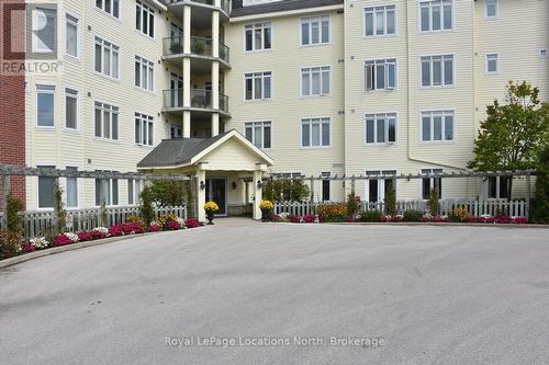 Ph 3 - 10 Bay Street E, Blue Mountains, ON - Outdoor With Facade