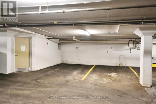 Ph 3 - 10 Bay Street E, Blue Mountains, ON - Indoor Photo Showing Garage