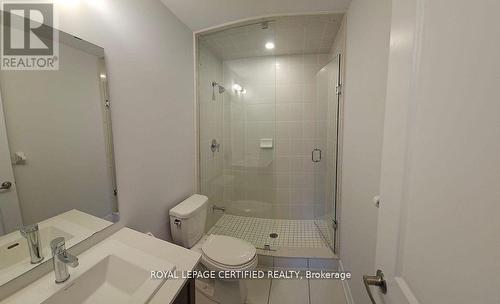 L115 - 9560 Islington Avenue, Vaughan, ON - Indoor Photo Showing Bathroom