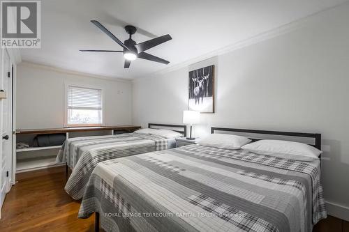 9 Denniss Drive, Bracebridge, ON - Indoor Photo Showing Bedroom