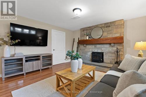 33 York Street, Georgina (Baldwin), ON - Indoor Photo Showing Living Room With Fireplace