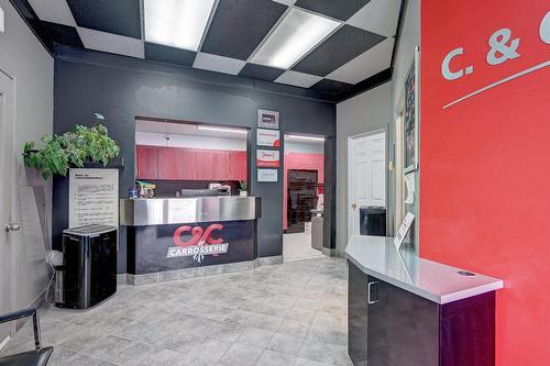 Commerce - 11 Rue Notre-Dame, Berthierville, QC - 