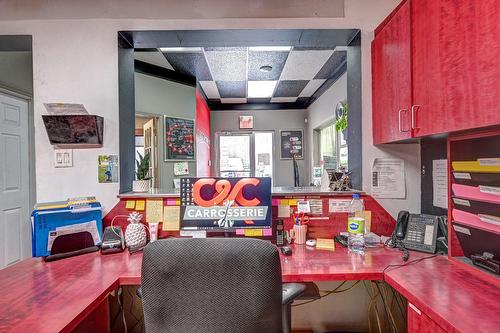 Commerce - 11 Rue Notre-Dame, Berthierville, QC - Indoor Photo Showing Office