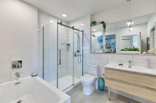 Ensuite bathroom - 1208-8355 Boul. St-Laurent, Brossard, QC - Indoor Photo Showing Bathroom