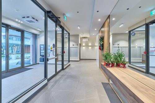 Hall - 1208-8355 Boul. St-Laurent, Brossard, QC - Indoor Photo Showing Other Room