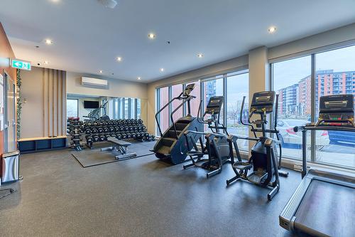 Exercise room - 1208-8355 Boul. St-Laurent, Brossard, QC - Indoor Photo Showing Gym Room