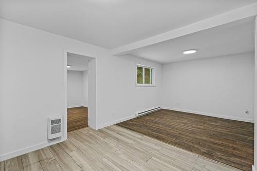 Cuisine - 1581  - 1583 Rue Murray, Sainte-Agathe-Des-Monts, QC - Indoor Photo Showing Other Room