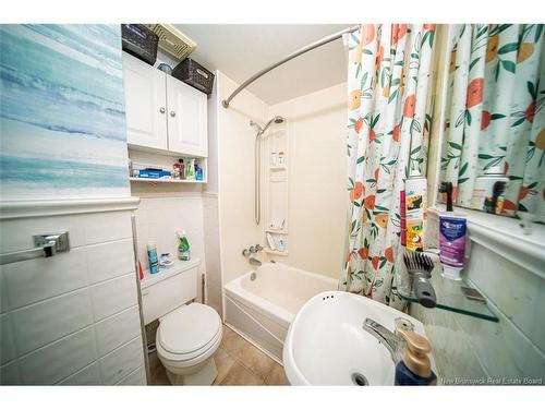 2 Hillcourt Dr, Fredericton, NB 