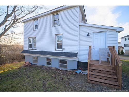 2 Hillcourt Dr, Fredericton, NB 