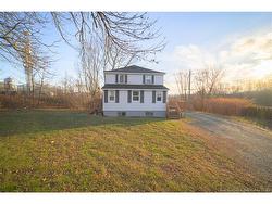 2 Hillcourt DR  Fredericton, NB E3A 1S1