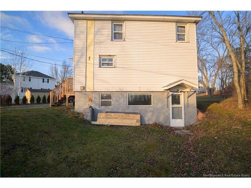 2 Hillcourt Dr, Fredericton, NB 