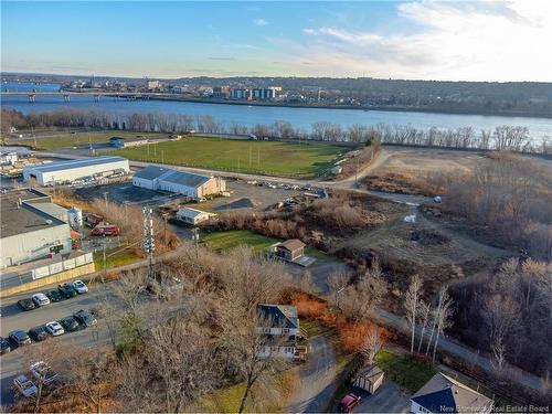 2 Hillcourt Dr, Fredericton, NB 