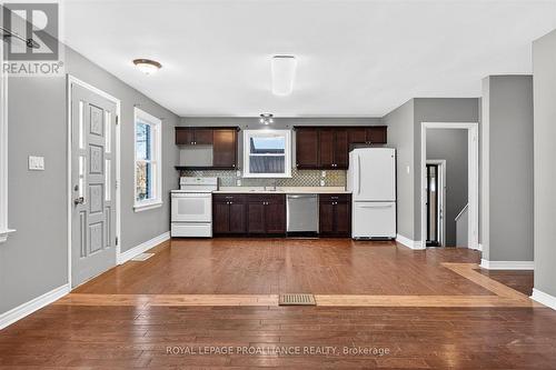 543 Howden Street, Peterborough (Otonabee Ward 1), ON - Indoor Photo Showing Kitchen