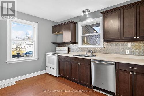 543 Howden Street, Peterborough (Otonabee Ward 1), ON - Indoor Photo Showing Kitchen With Double Sink