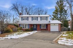 18 Rue Keats  Montréal (Pierrefonds-Roxboro), QC H9H 3M7