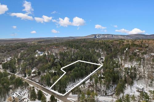 Terre/Terrain - Ch. Ojai, Chelsea, QC 