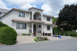 44 Rue Bourassa  Granby, QC J2G 6N2