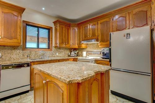 Cuisine - 44 Rue Bourassa, Granby, QC - Indoor Photo Showing Kitchen