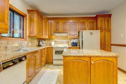Cuisine - 44 Rue Bourassa, Granby, QC - Indoor Photo Showing Kitchen With Double Sink