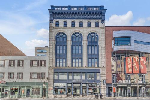 203-335 Rue St-Joseph E.  Québec (La Cité-Limoilou), QC G1K 3B4