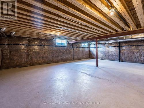 26 Hummingbird Grove, Adjala-Tosorontio, ON - Indoor Photo Showing Other Room