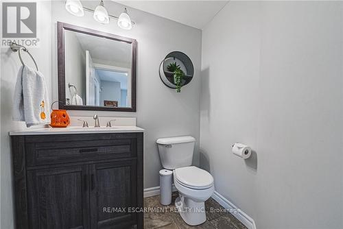 55 Morwick Drive, Hamilton, ON - Indoor Photo Showing Bathroom