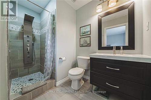 55 Morwick Drive, Hamilton, ON - Indoor Photo Showing Bathroom