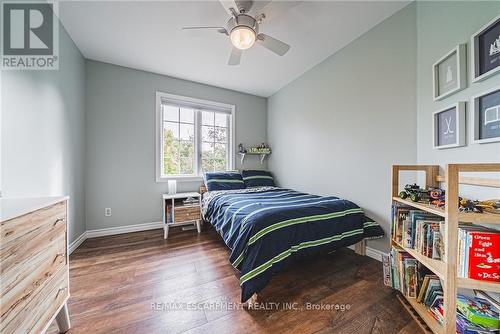 55 Morwick Drive, Hamilton, ON - Indoor Photo Showing Bedroom