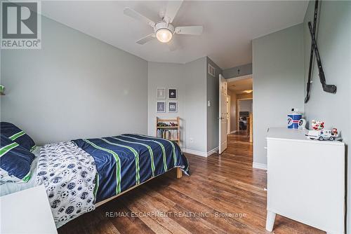 55 Morwick Drive, Hamilton, ON - Indoor Photo Showing Bedroom