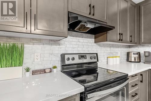 11 Oliana Way, Brampton, ON - Indoor Photo Showing Kitchen With Upgraded Kitchen