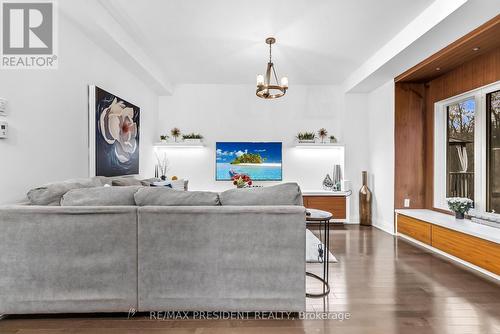11 Oliana Way, Brampton, ON - Indoor Photo Showing Living Room