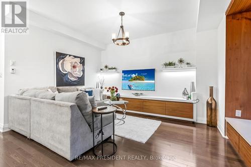 11 Oliana Way, Brampton, ON - Indoor Photo Showing Living Room