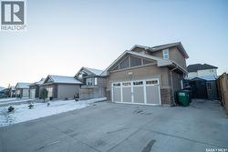 922 Hunter ROAD  Saskatoon, SK S7T 0E6