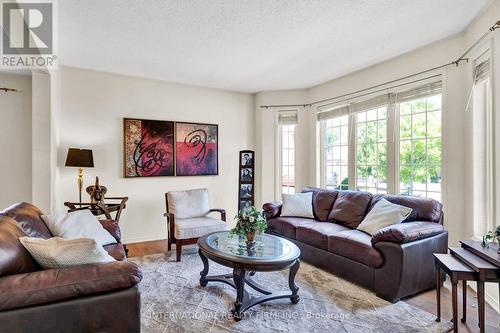 26 Peacock Crescent, Ajax, ON - Indoor Photo Showing Living Room