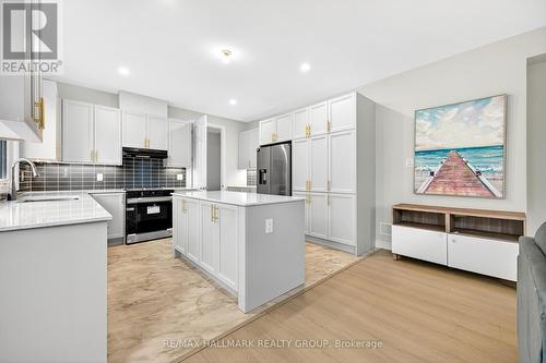 258 Sapling Grove, Ottawa, ON - Indoor Photo Showing Kitchen With Upgraded Kitchen