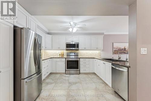 Kitchen - 14 Mckinley Crescent, Caledon, ON - Indoor Photo Showing Kitchen
