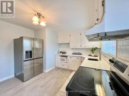16 Lee Avenue, Belleville (Belleville Ward), ON - Indoor Photo Showing Kitchen With Stainless Steel Kitchen