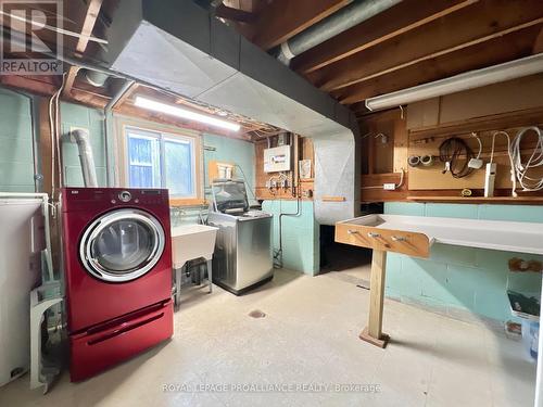 16 Lee Avenue, Belleville (Belleville Ward), ON - Indoor