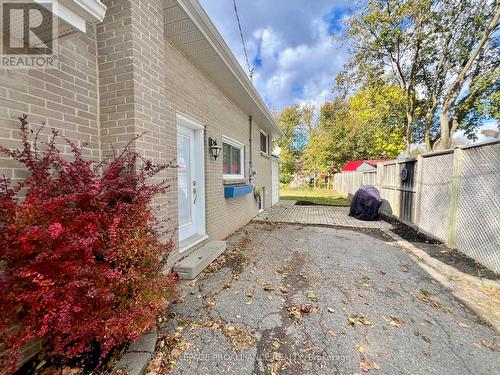 16 Lee Avenue, Belleville (Belleville Ward), ON - Outdoor