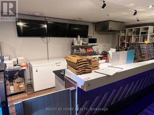 A - 174 Rideau S Street, Ottawa, ON 