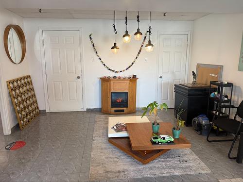 Commerce - 10355 Av. Armand-Lavergne, Montréal (Montréal-Nord), QC 