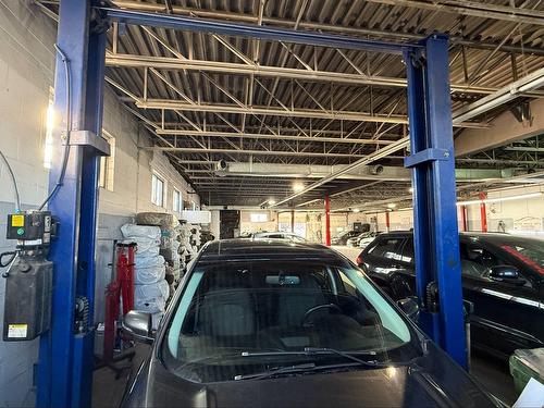 Commerce - 10355 Av. Armand-Lavergne, Montréal (Montréal-Nord), QC 