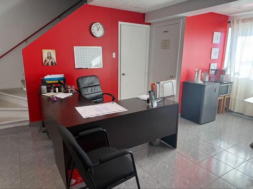 Commerce - 10355 Av. Armand-Lavergne, Montréal (Montréal-Nord), QC 