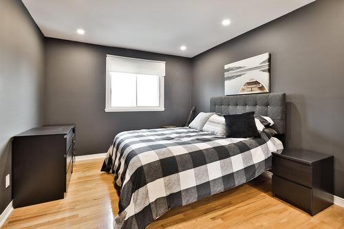 Primary bedroom - 1296 Av. De Gentilly, Chambly, QC - Indoor Photo Showing Bedroom