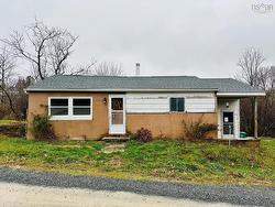 84 Chambers Road  Brooklyn, NS B0N 2A0