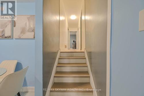 7517 Lully Court, Mississauga, ON - Indoor Photo Showing Other Room