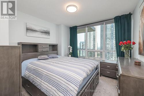 2504 - 2230 Lake Shore Boulevard W, Toronto, ON - Indoor Photo Showing Bedroom