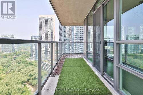 2504 - 2230 Lake Shore Boulevard W, Toronto, ON - Outdoor With Exterior