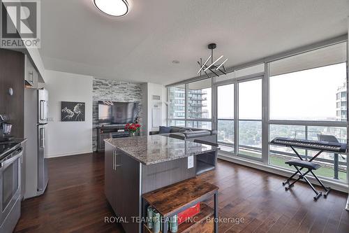 2504 - 2230 Lake Shore Boulevard W, Toronto, ON - Indoor Photo Showing Kitchen