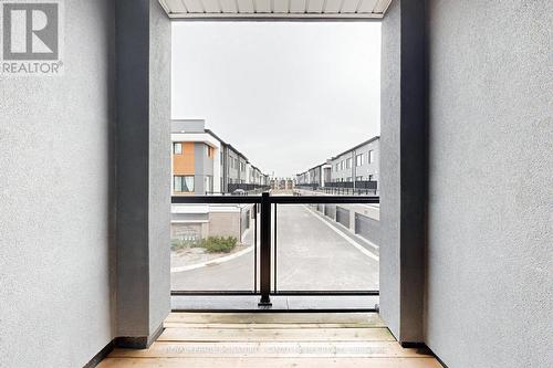 3 - 98 Huguenot Road, Oakville, ON - Indoor Photo Showing Other Room